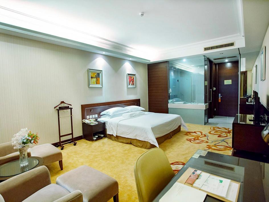 Vienna International Hotel Shenzhen Hua'Nan City Exterior photo