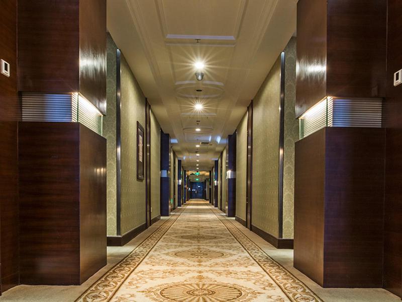 Vienna International Hotel Shenzhen Hua'Nan City Exterior photo